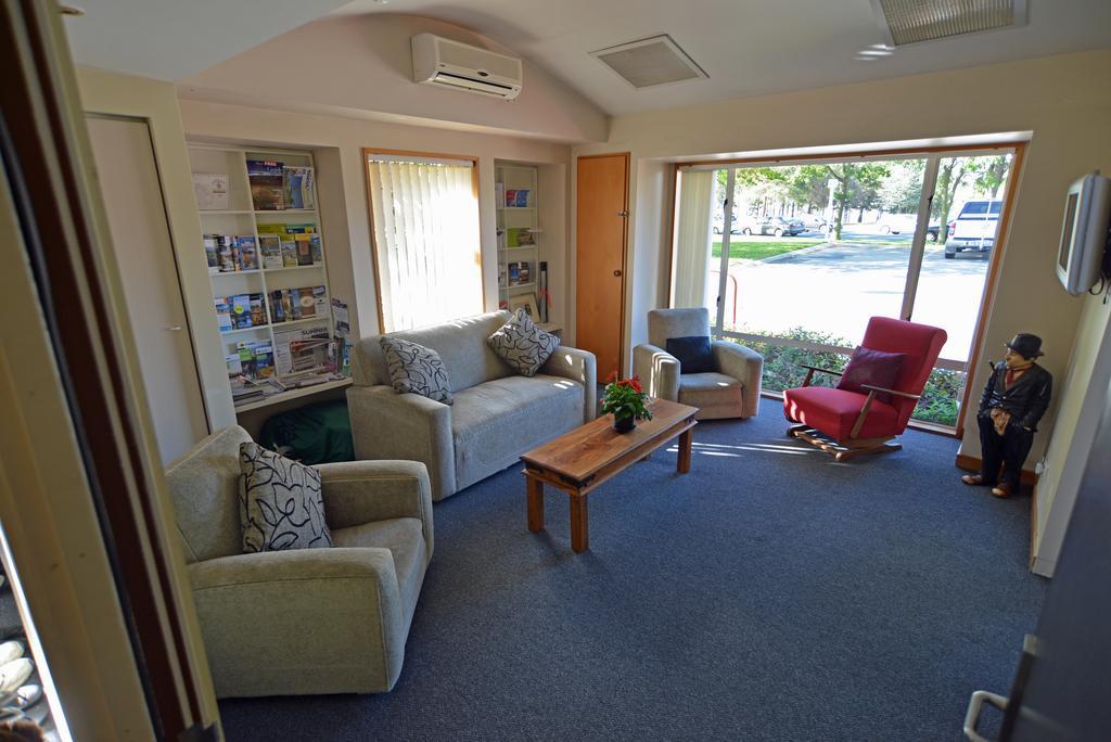 Cromwell Backpackers Hostel Екстериор снимка