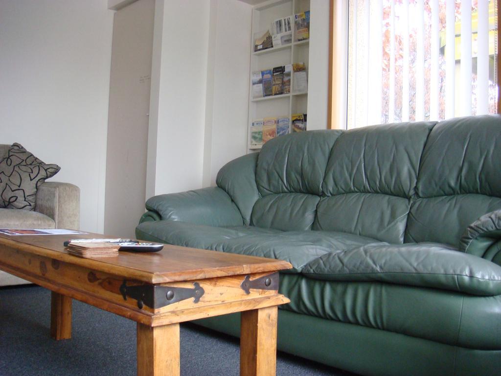 Cromwell Backpackers Hostel Екстериор снимка
