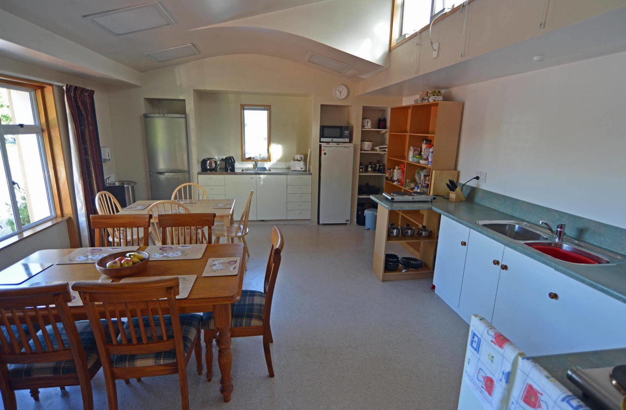 Cromwell Backpackers Hostel Екстериор снимка