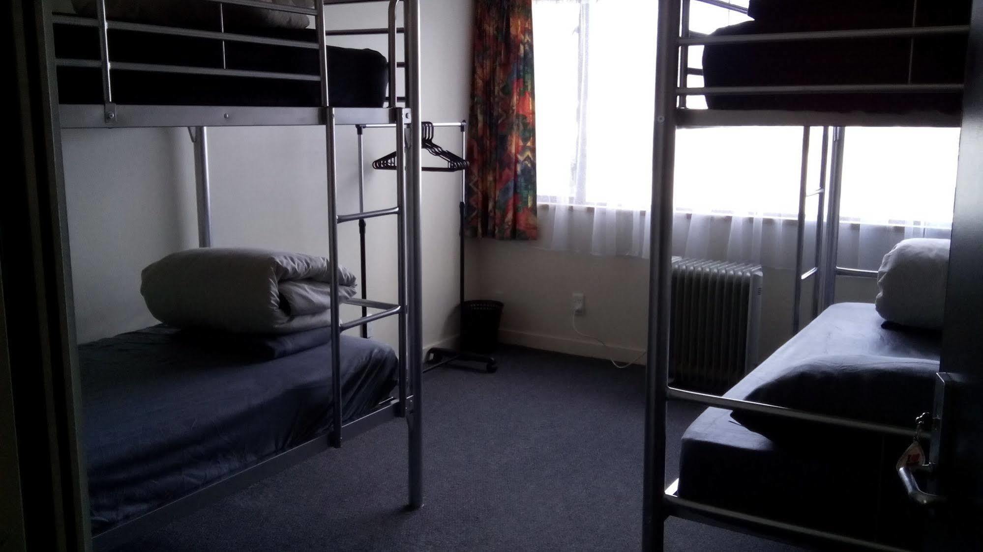 Cromwell Backpackers Hostel Екстериор снимка