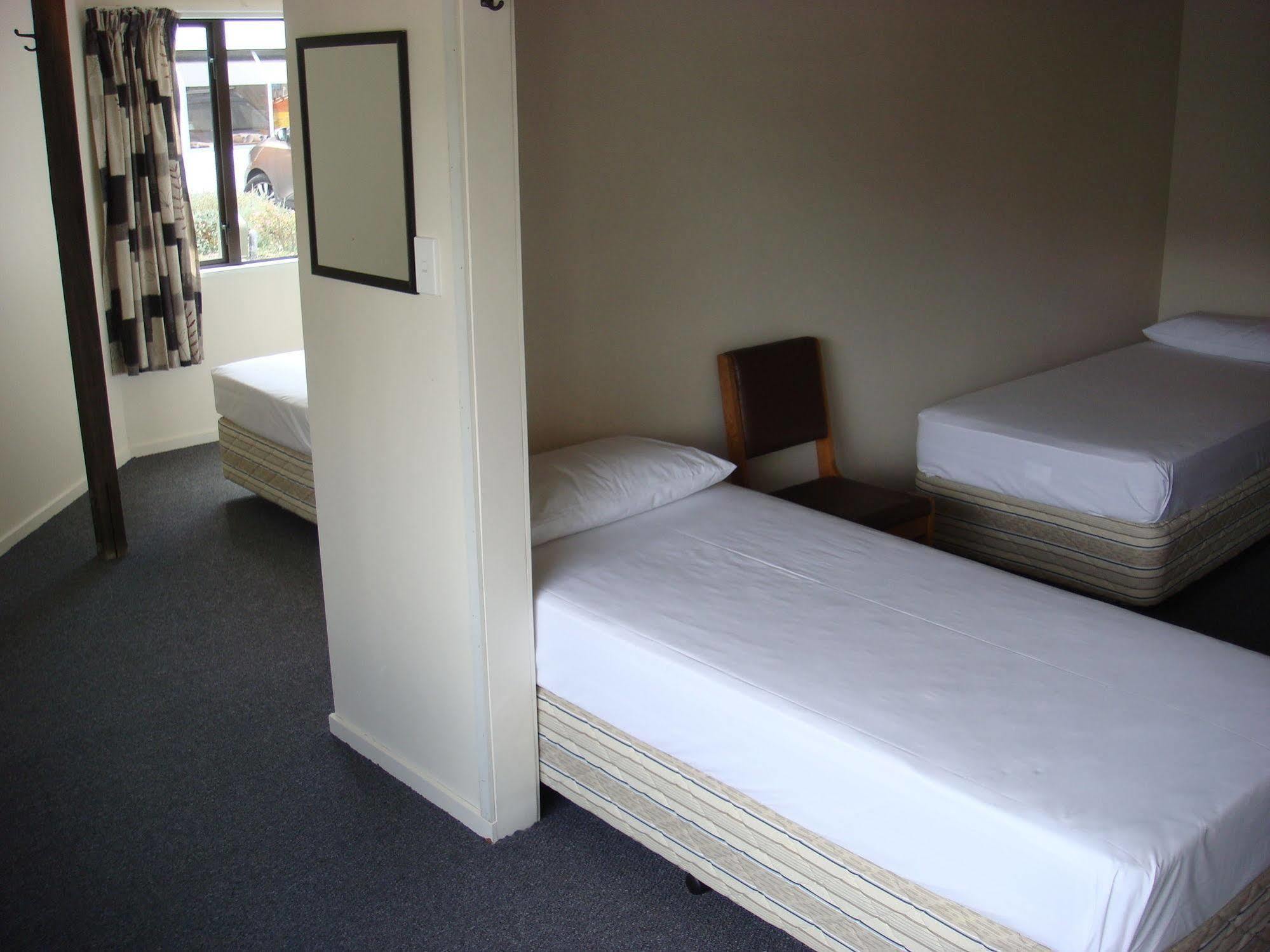 Cromwell Backpackers Hostel Екстериор снимка