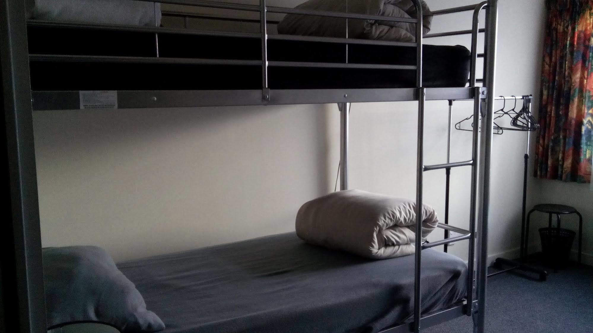 Cromwell Backpackers Hostel Екстериор снимка